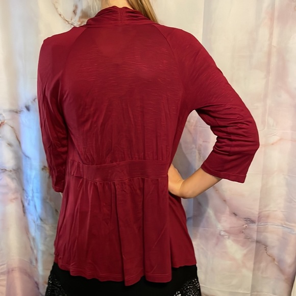 Burgundy light weight jacket size M - Picture 2 of 7